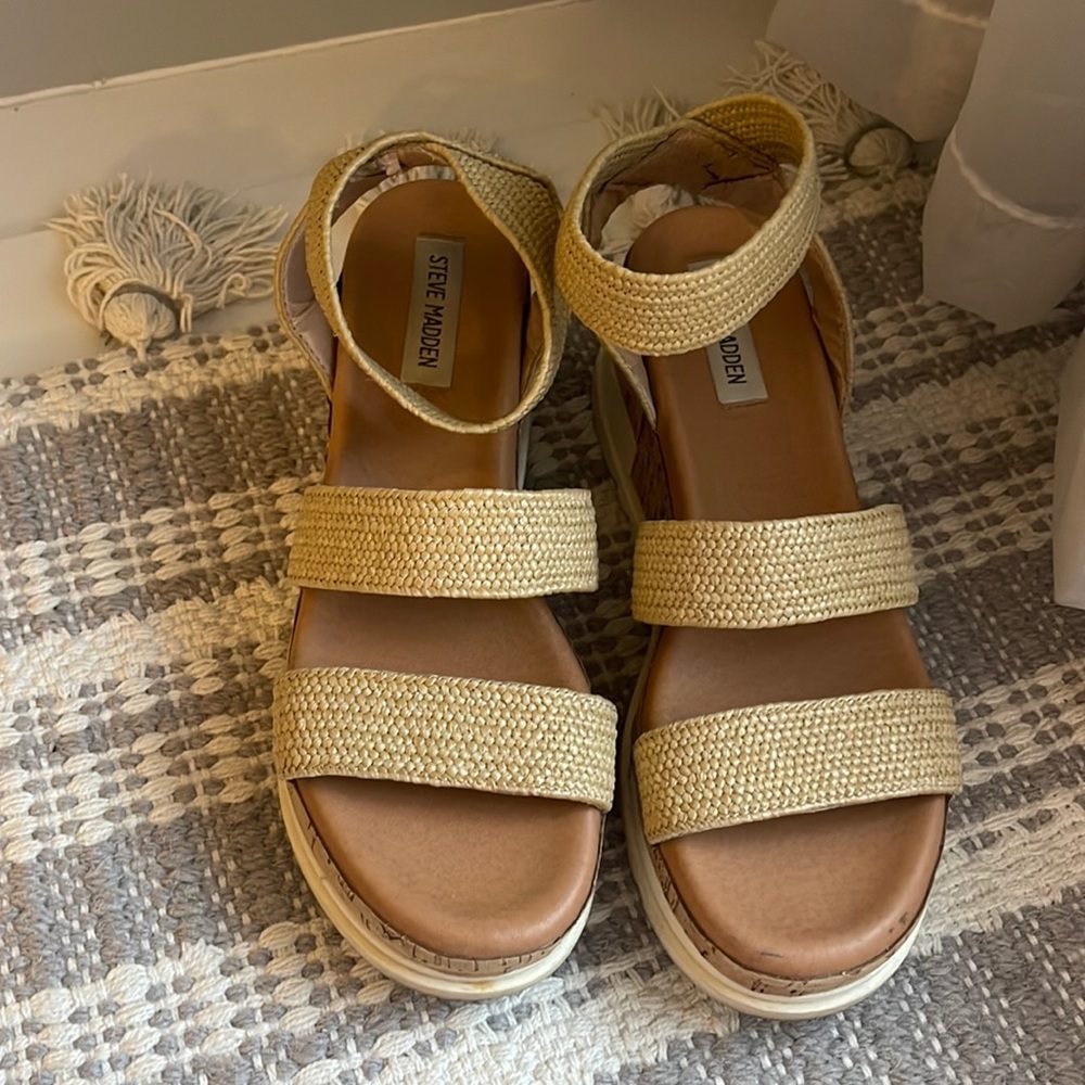 Steve Madden platform wedge/sandals